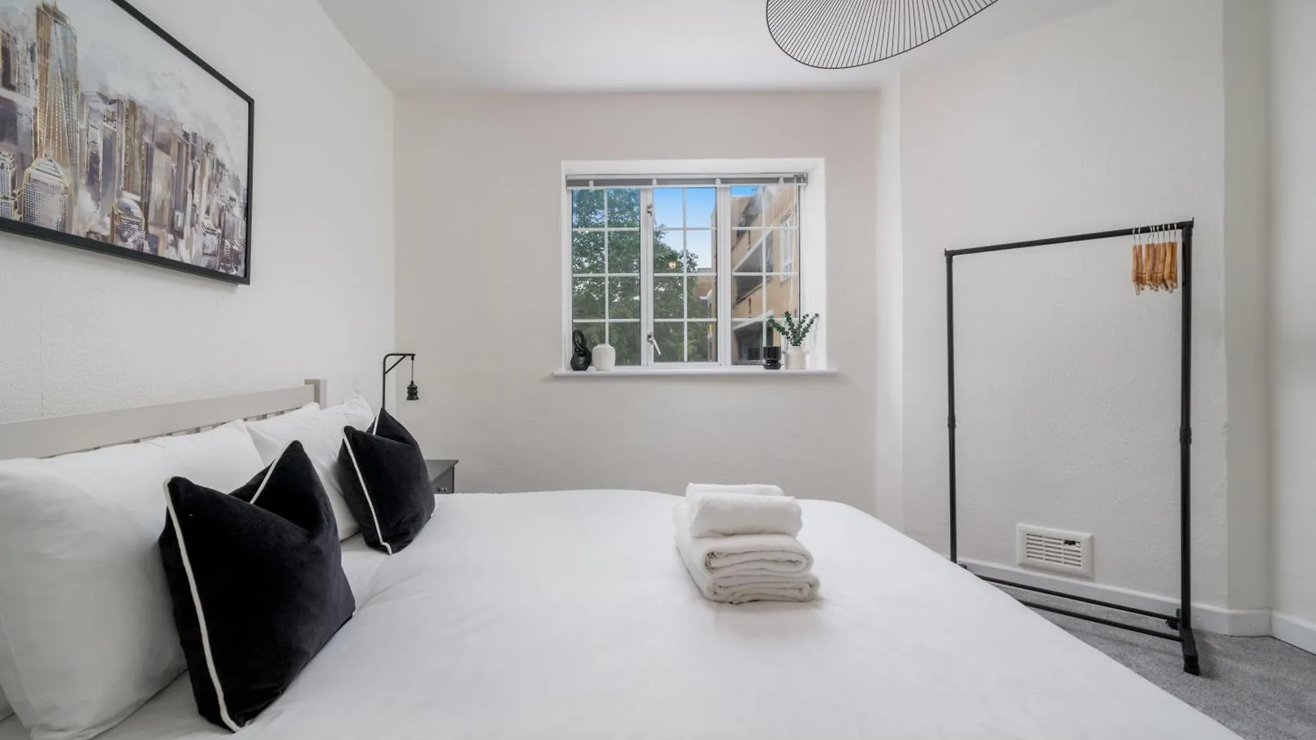 New! Cosy Flat - Free Secure Parking - Wapping Station Apartment London United Kingdom